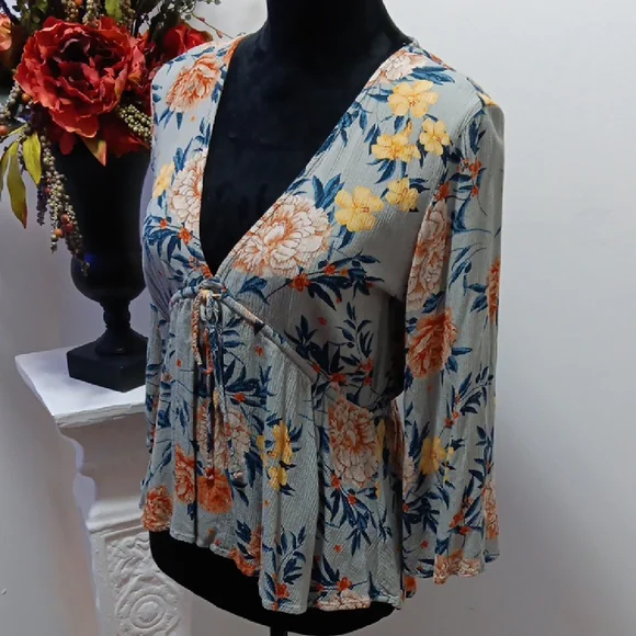 American Eagle Outfitters Floral Tie-Front Blouse - Gray and Orange - Picture 5 of 6